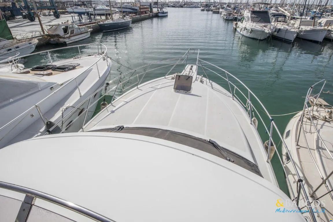 Uniesse 42