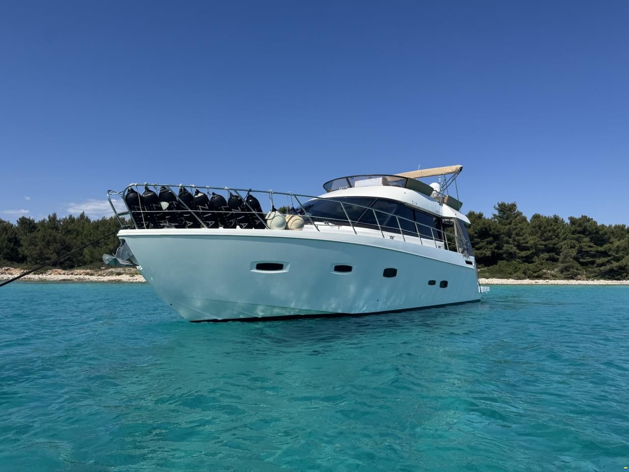 Sealine F 46