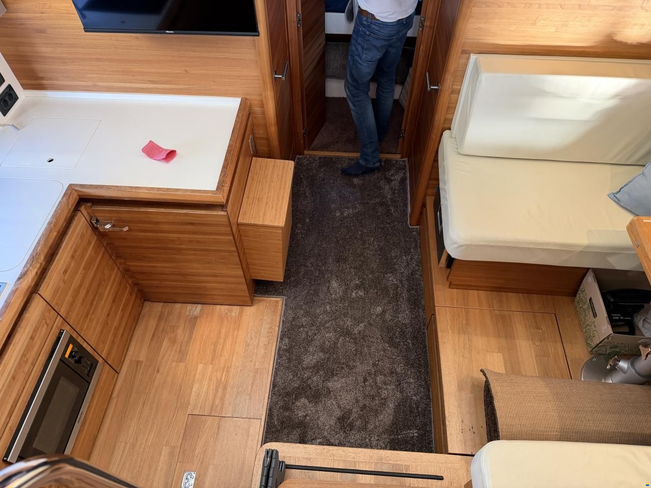Sealine F 46