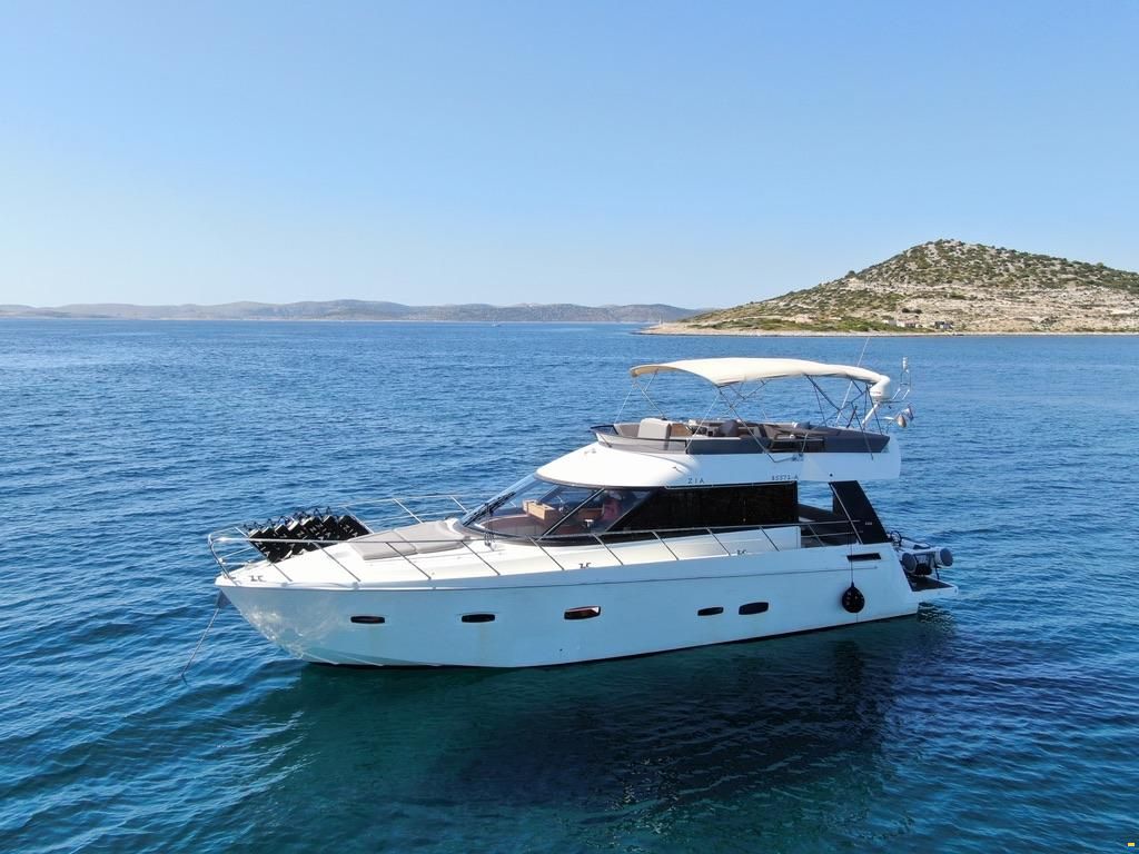 Sealine F 46