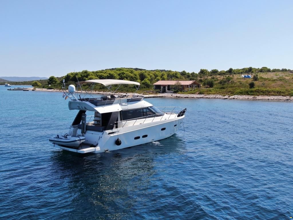 Sealine F 46