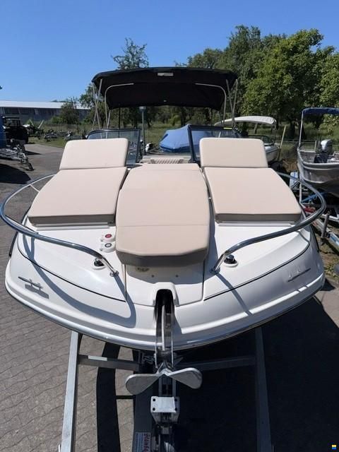 Bayliner VR-6 Cuddy