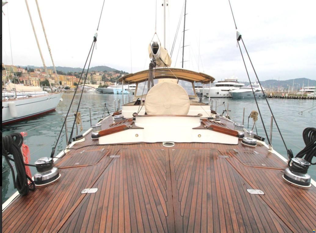 Nereids Yachts Truly classic 90 – Vintage 1