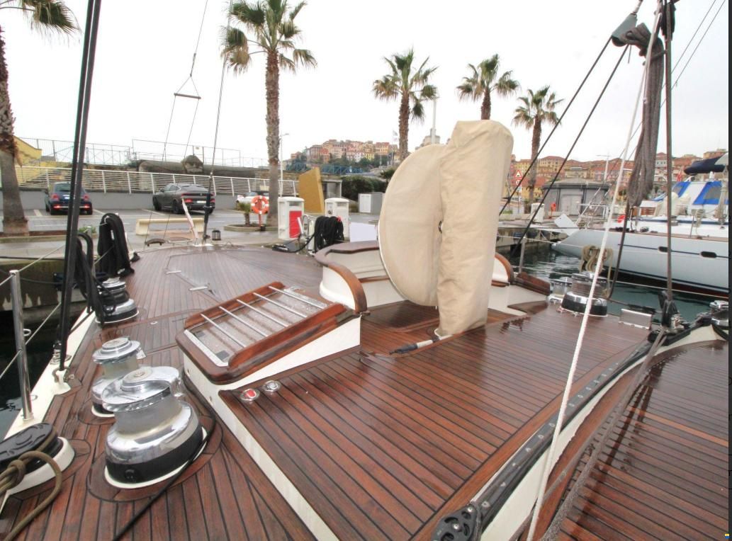 Nereids Yachts Truly classic 90 – Vintage 1