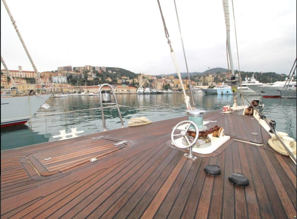 Nereids Yachts Truly classic 90 – Vintage 1