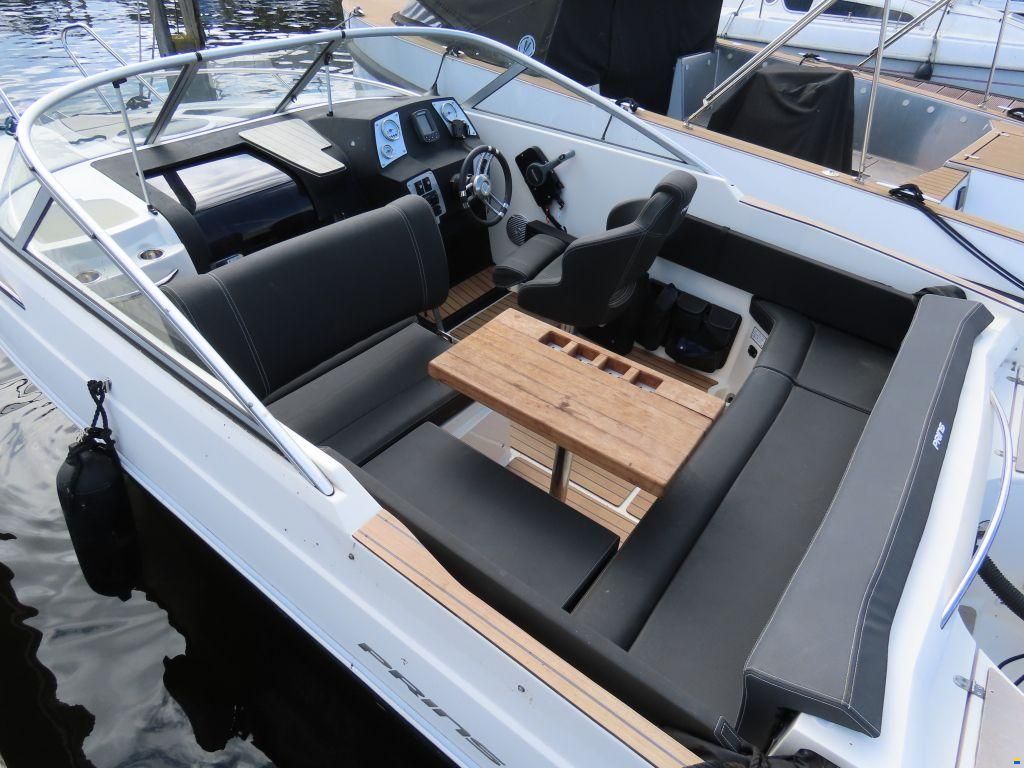 Prins 580 Cabin
