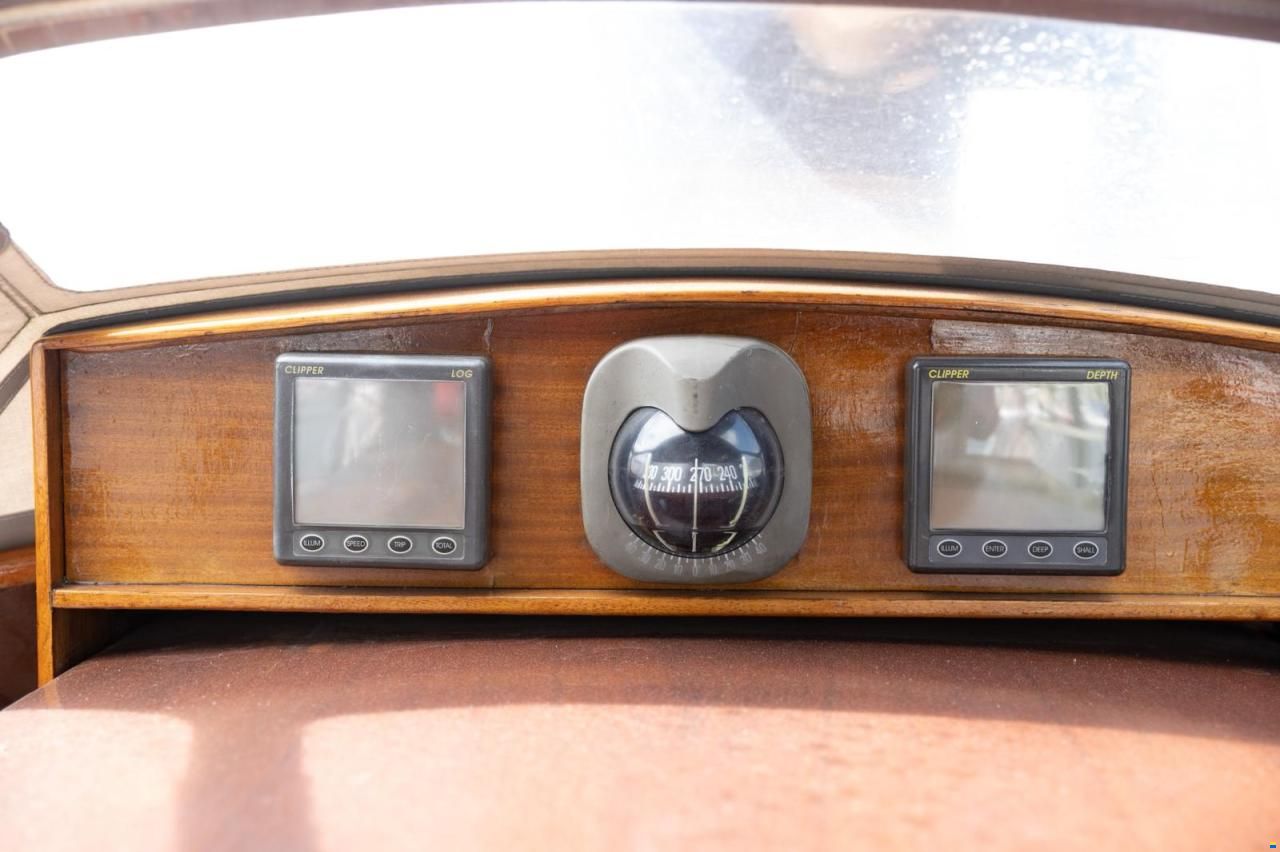 International OL 1006