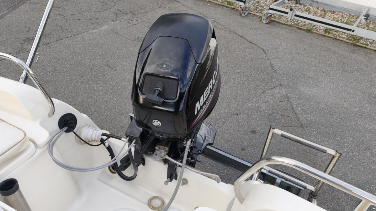 Quicksilver Activ 430 Cabin