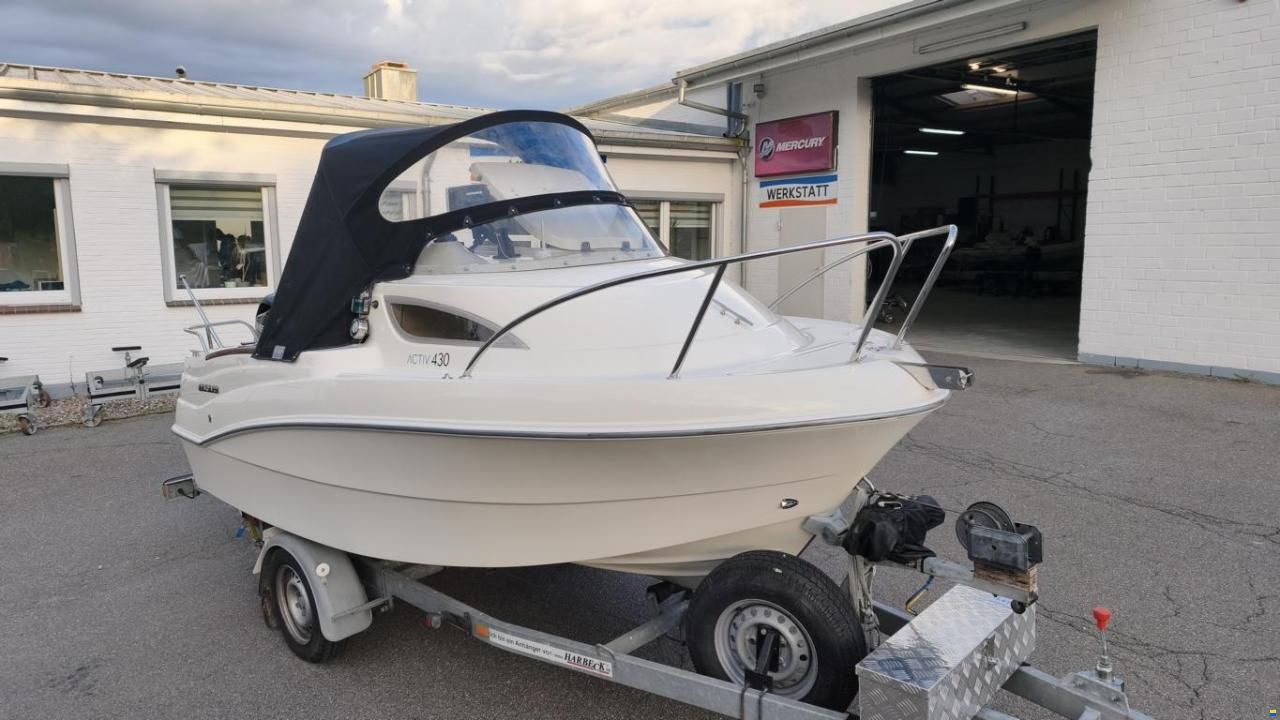 Quicksilver Activ 430 Cabin