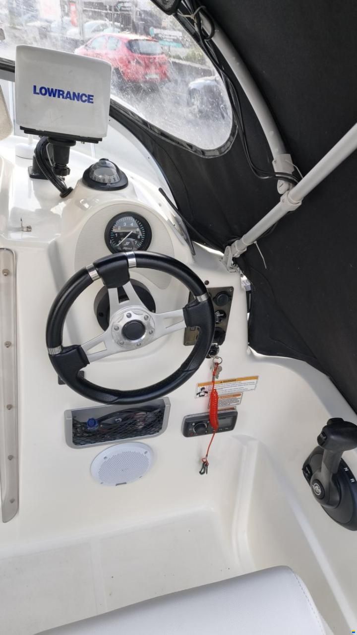 Quicksilver Activ 430 Cabin