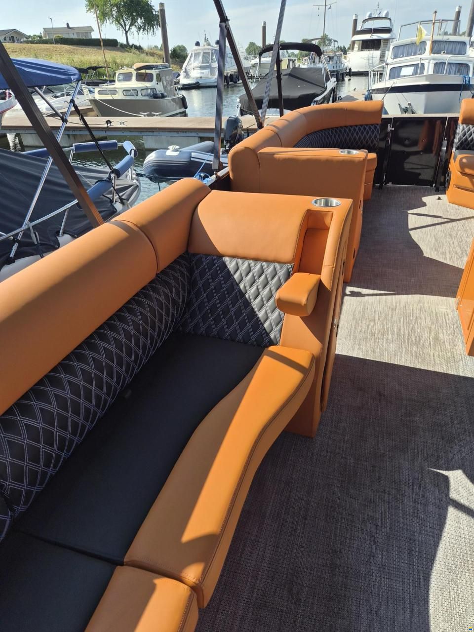 MK Boats Ponton 22 Ft