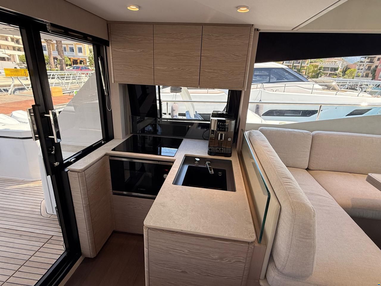 Ferretti 500