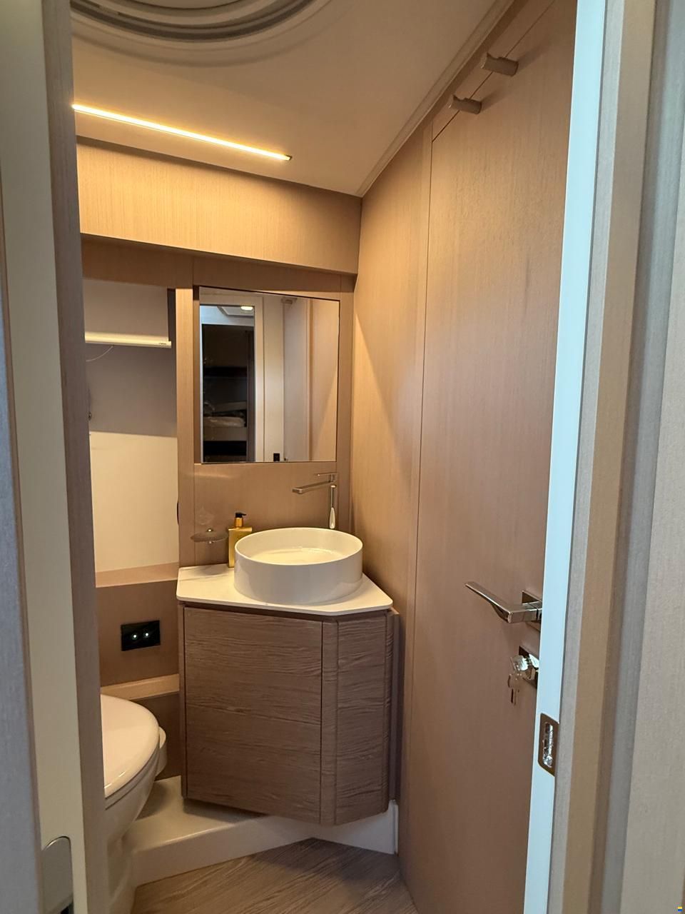 Ferretti 500
