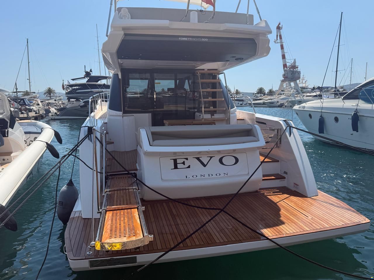 Ferretti 500