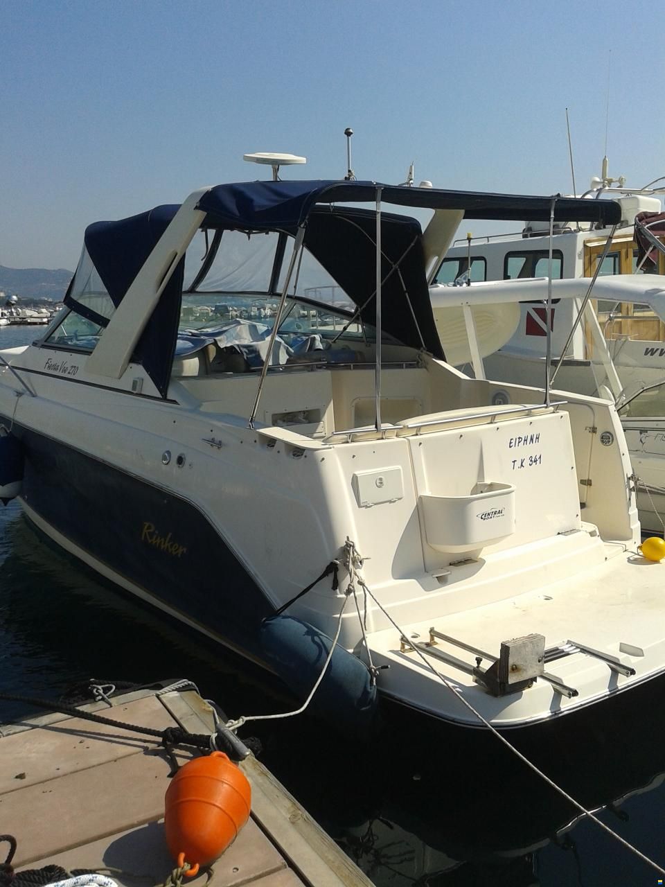 Rinker FIESTA VEE 270