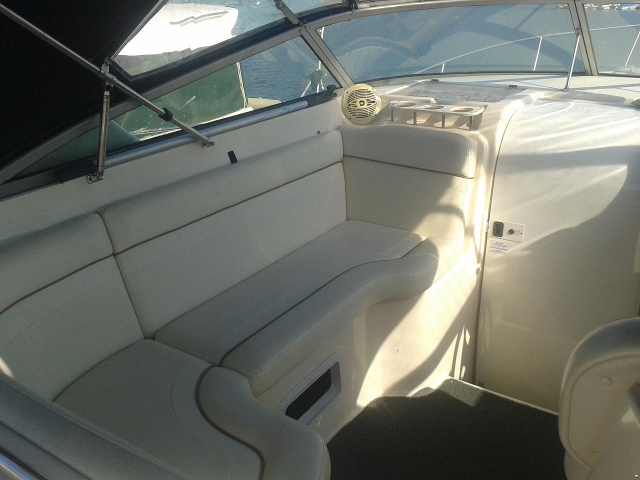 Rinker FIESTA VEE 270