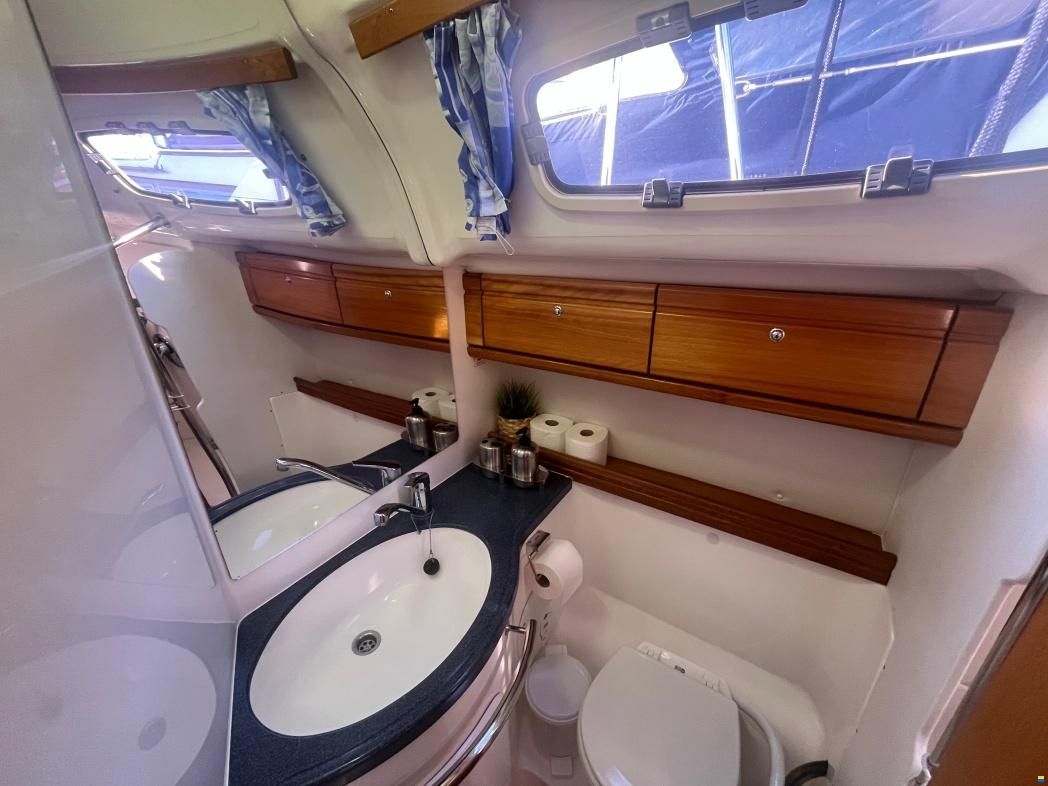 Bavaria 39 Cruiser - 3 cabin