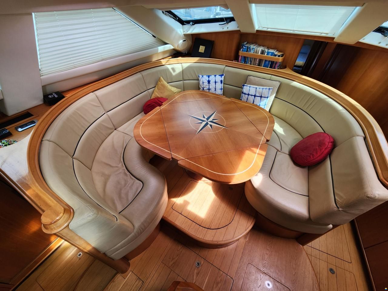 Discovery Yachts 55