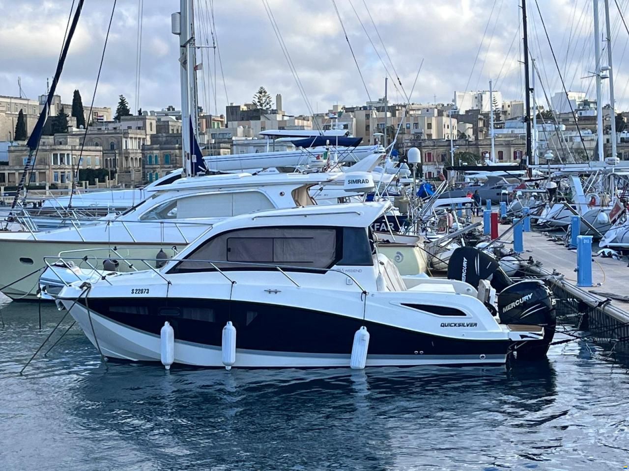 Quicksilver 755 Weekend