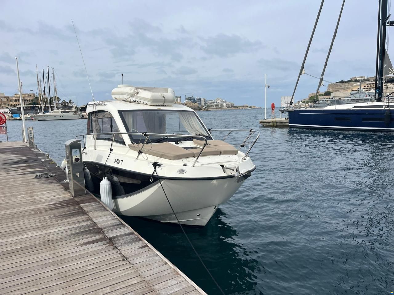 Quicksilver 755 Weekend