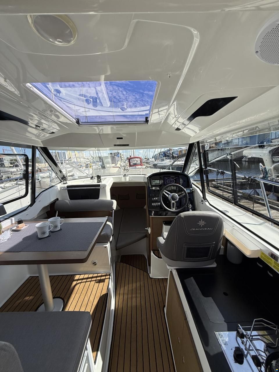 Jeanneau Merry Fisher 795