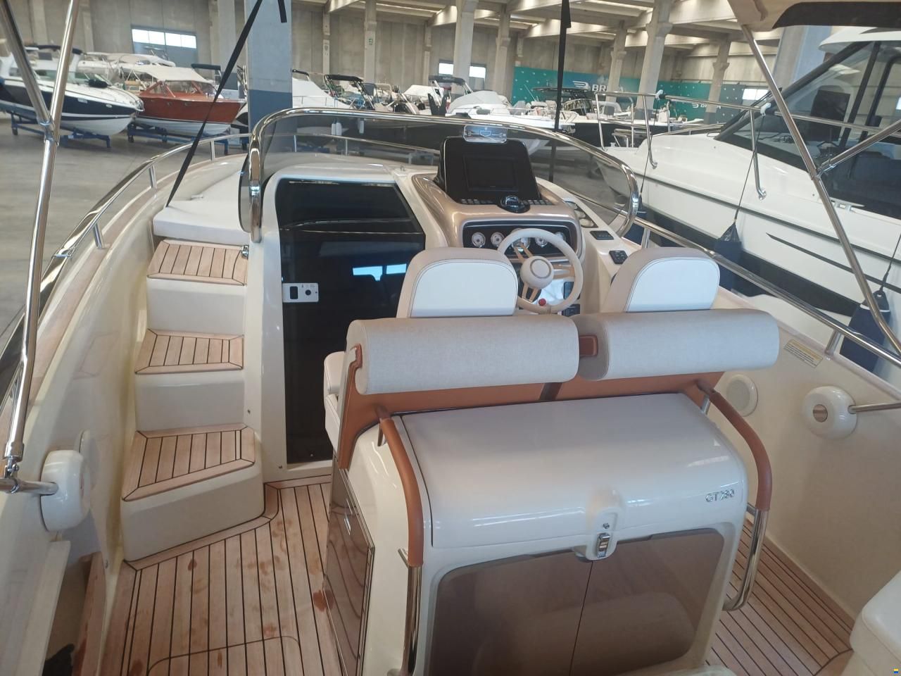 Invictus 280 GT