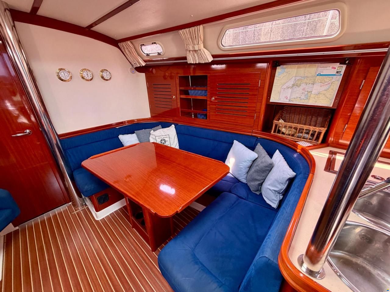 Hanse 411