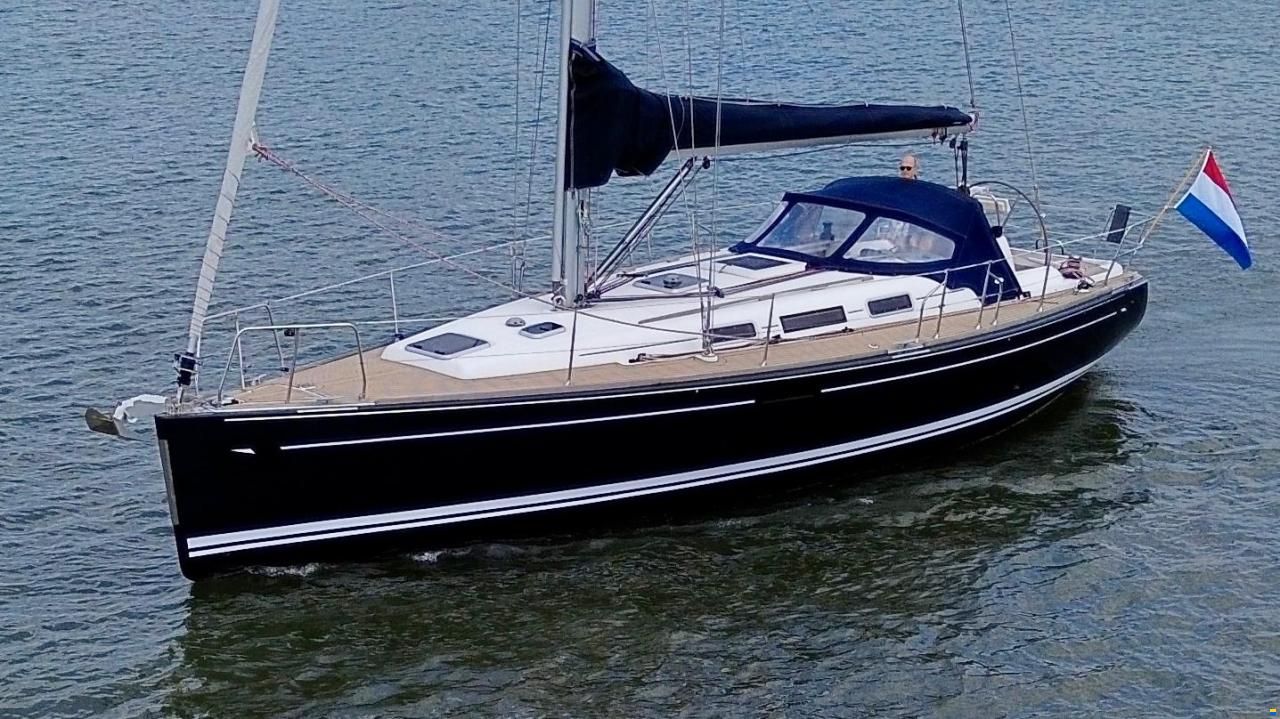 Hanse 411