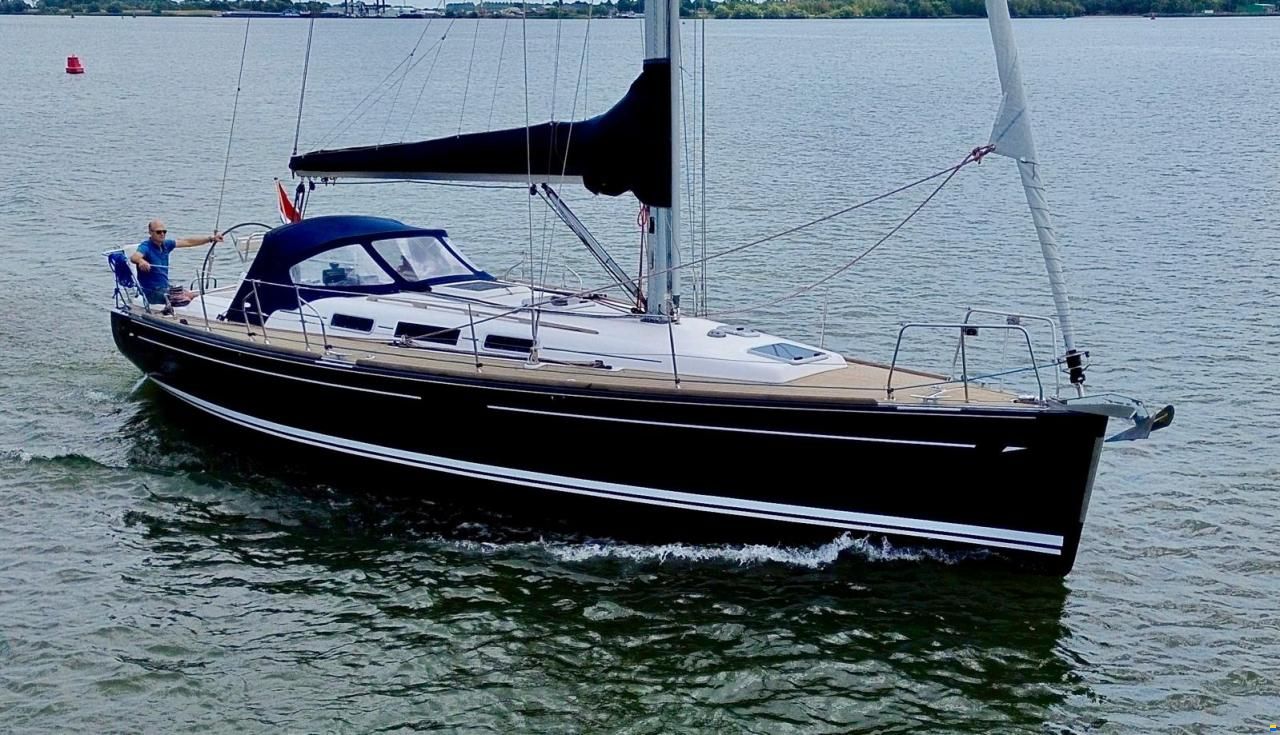 Hanse 411