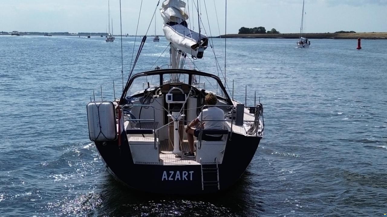 Hanse 411