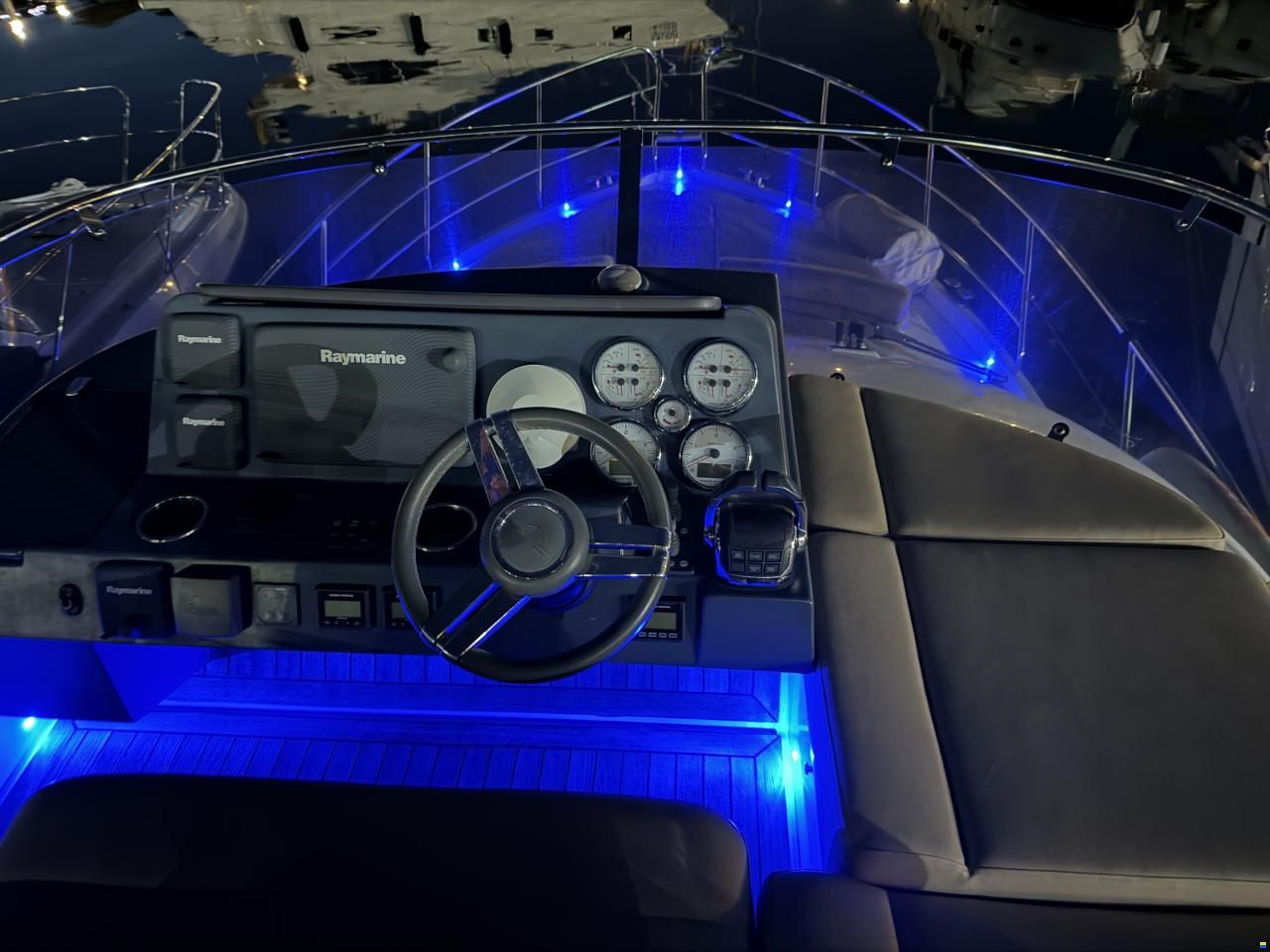 Sealine F380
