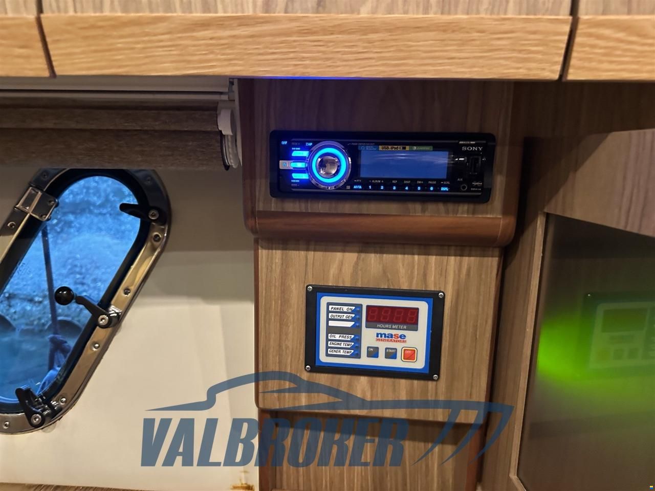 Airon Marine 4300 T-TOP