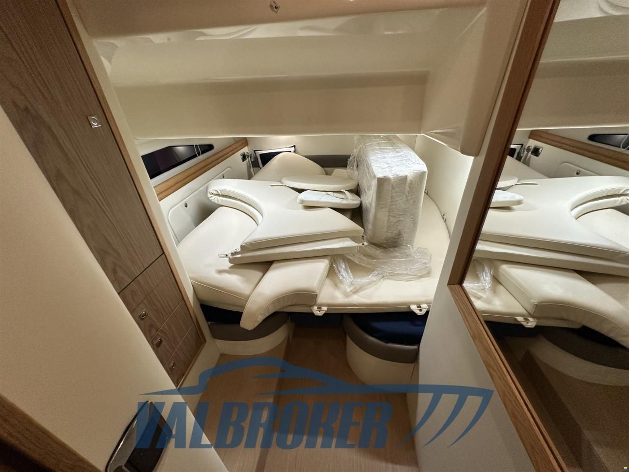 Airon Marine 4300 T-TOP