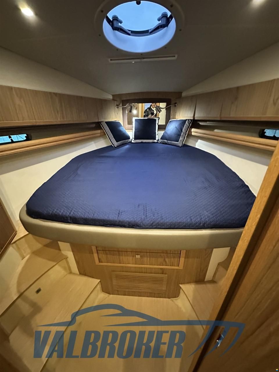 Airon Marine 4300 T-TOP