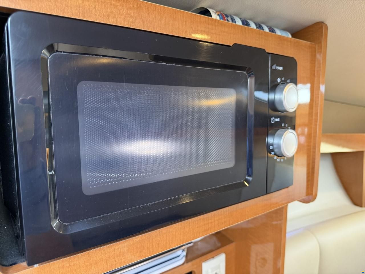 Chaparral 270 Signature