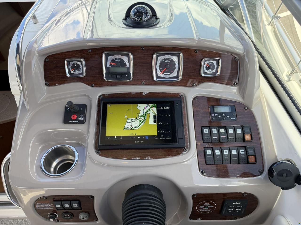 Chaparral 270 Signature