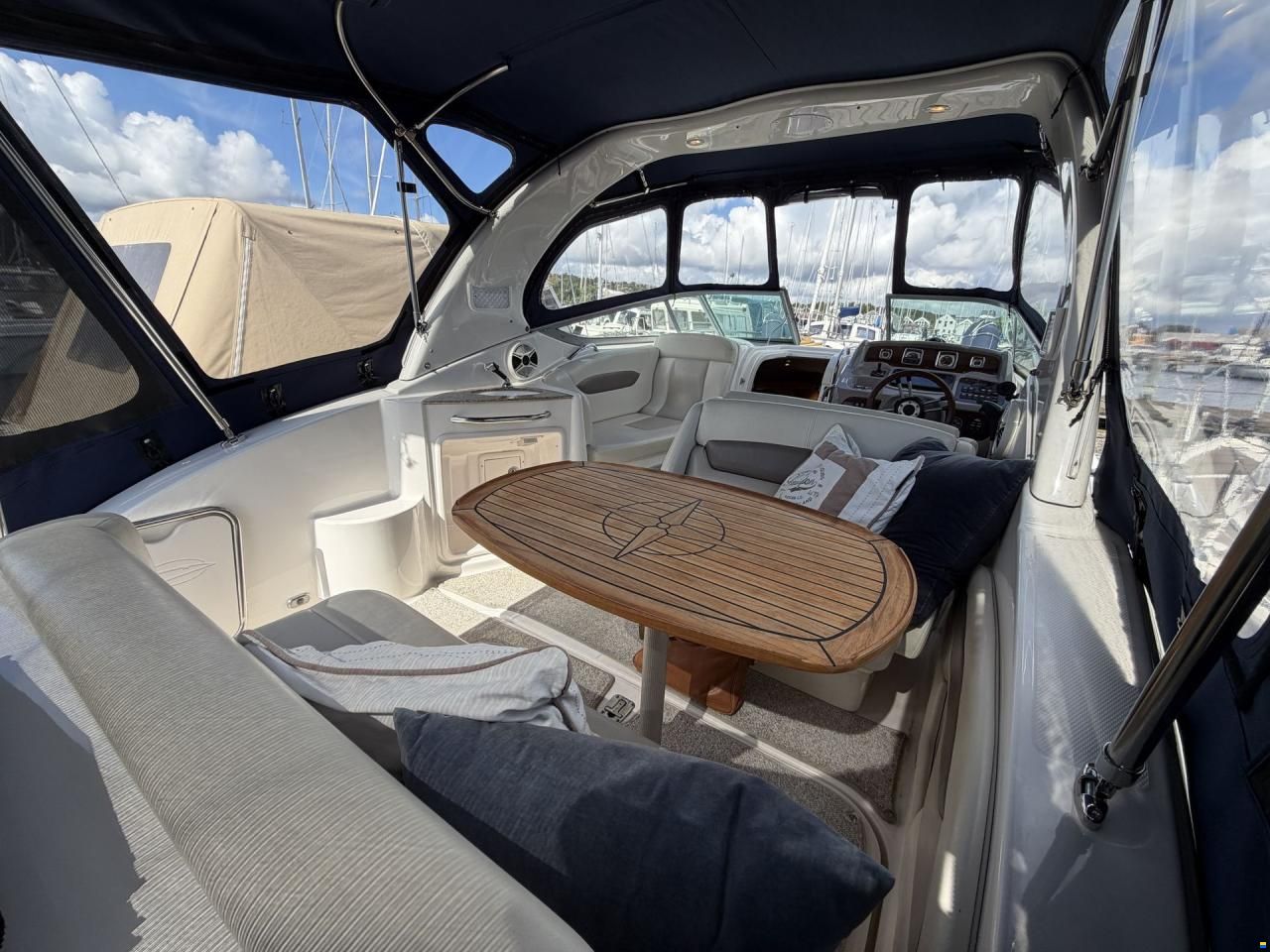 Chaparral 270 Signature