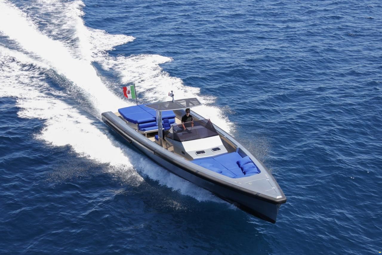 Wally Tender 45