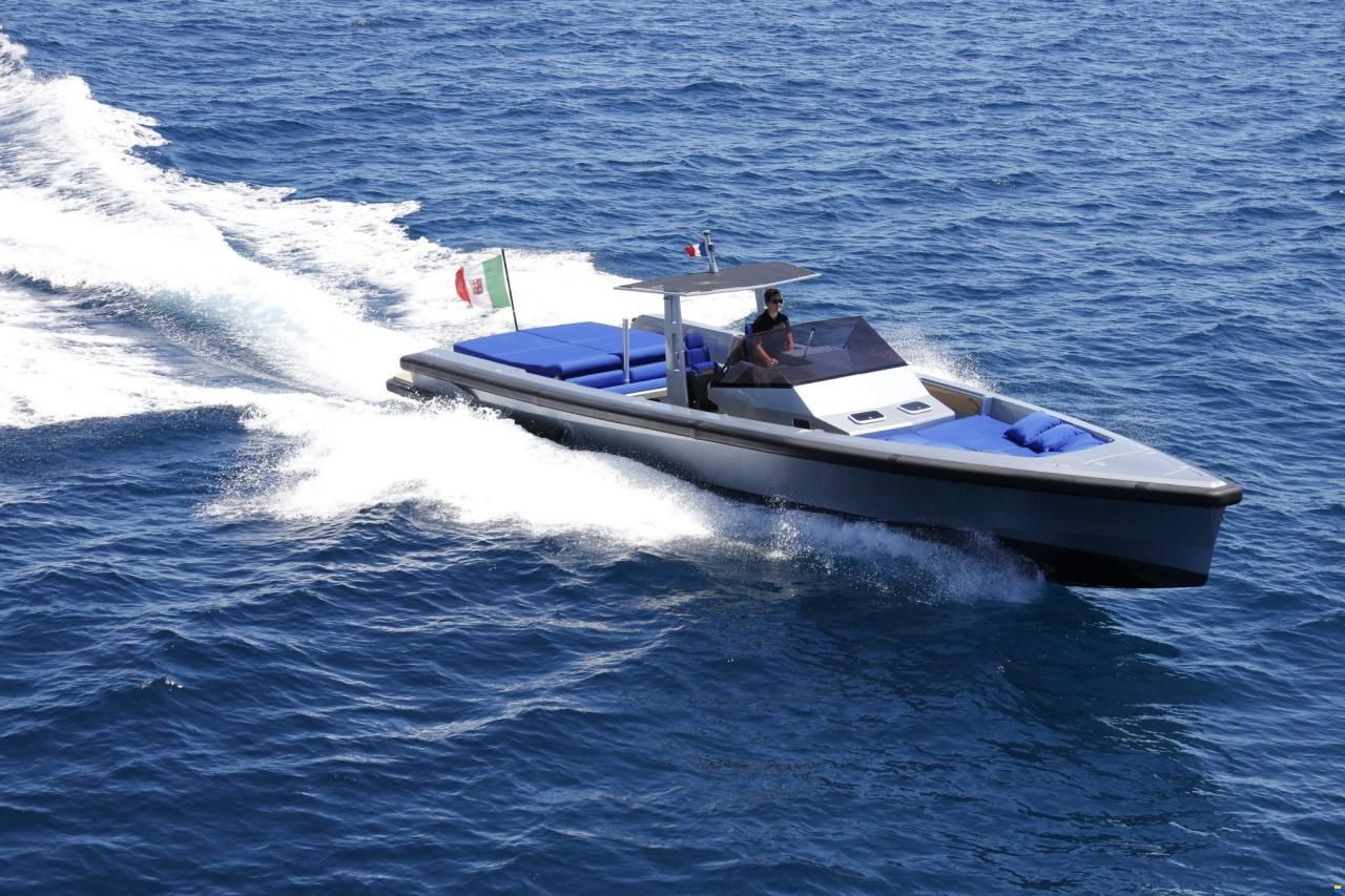 Wally Tender 45