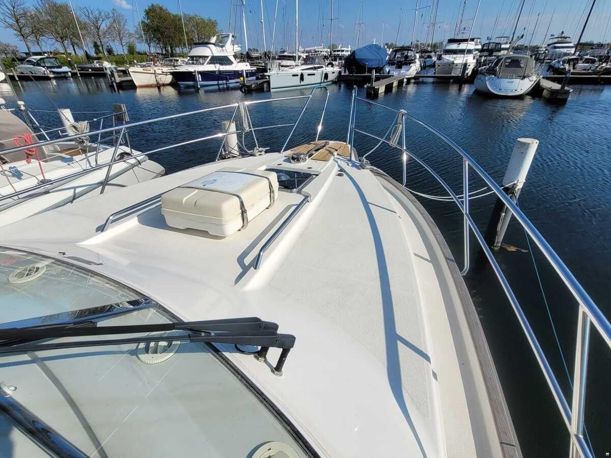 Nimbus 380 Commander