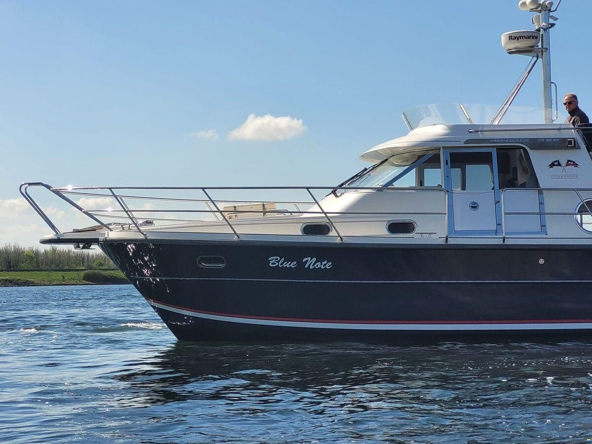 Nimbus 380 Commander