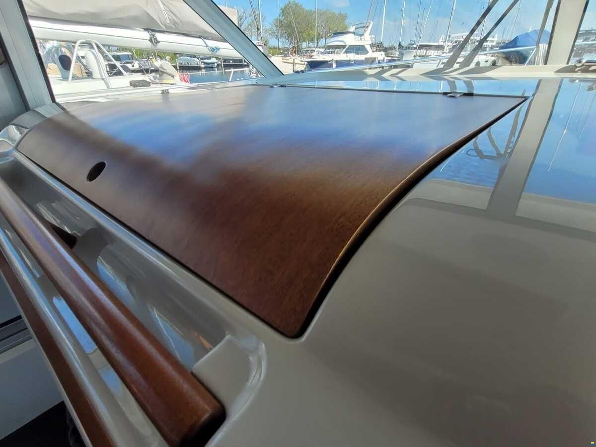 Nimbus 380 Commander