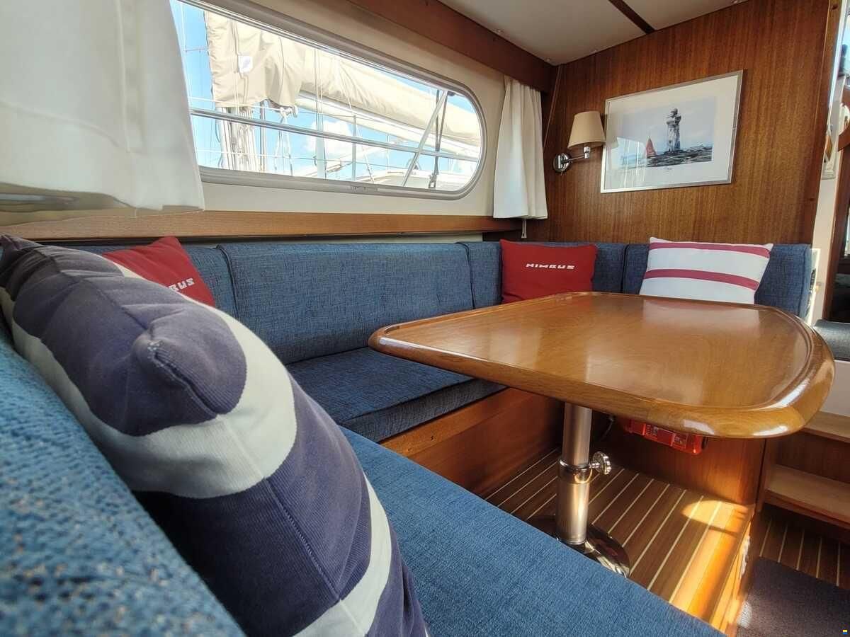 Nimbus 380 Commander