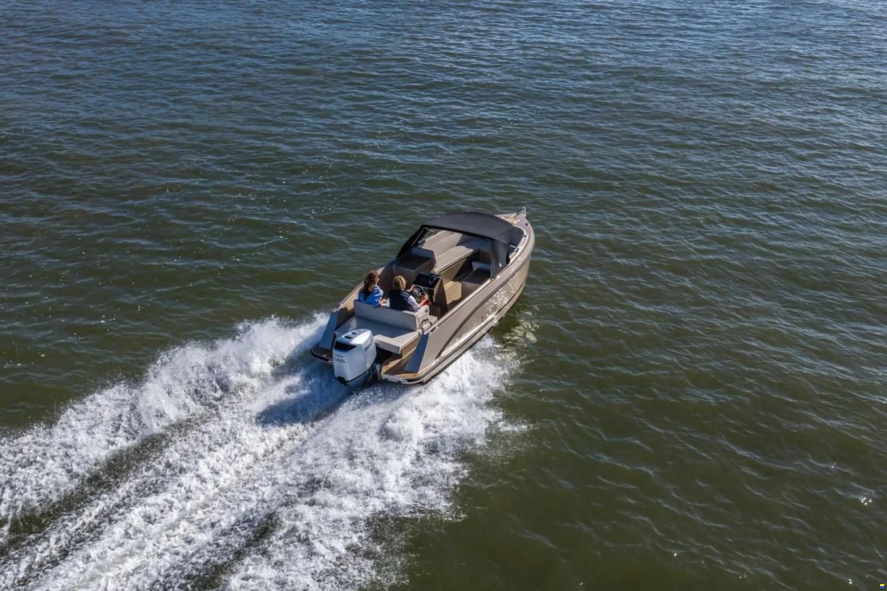 Maxima 580 Sport Lounge
