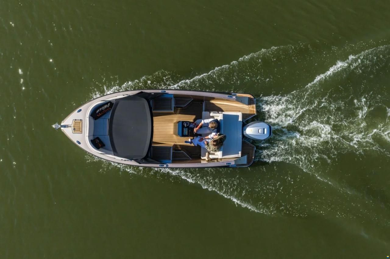 Maxima 580 Sport Lounge
