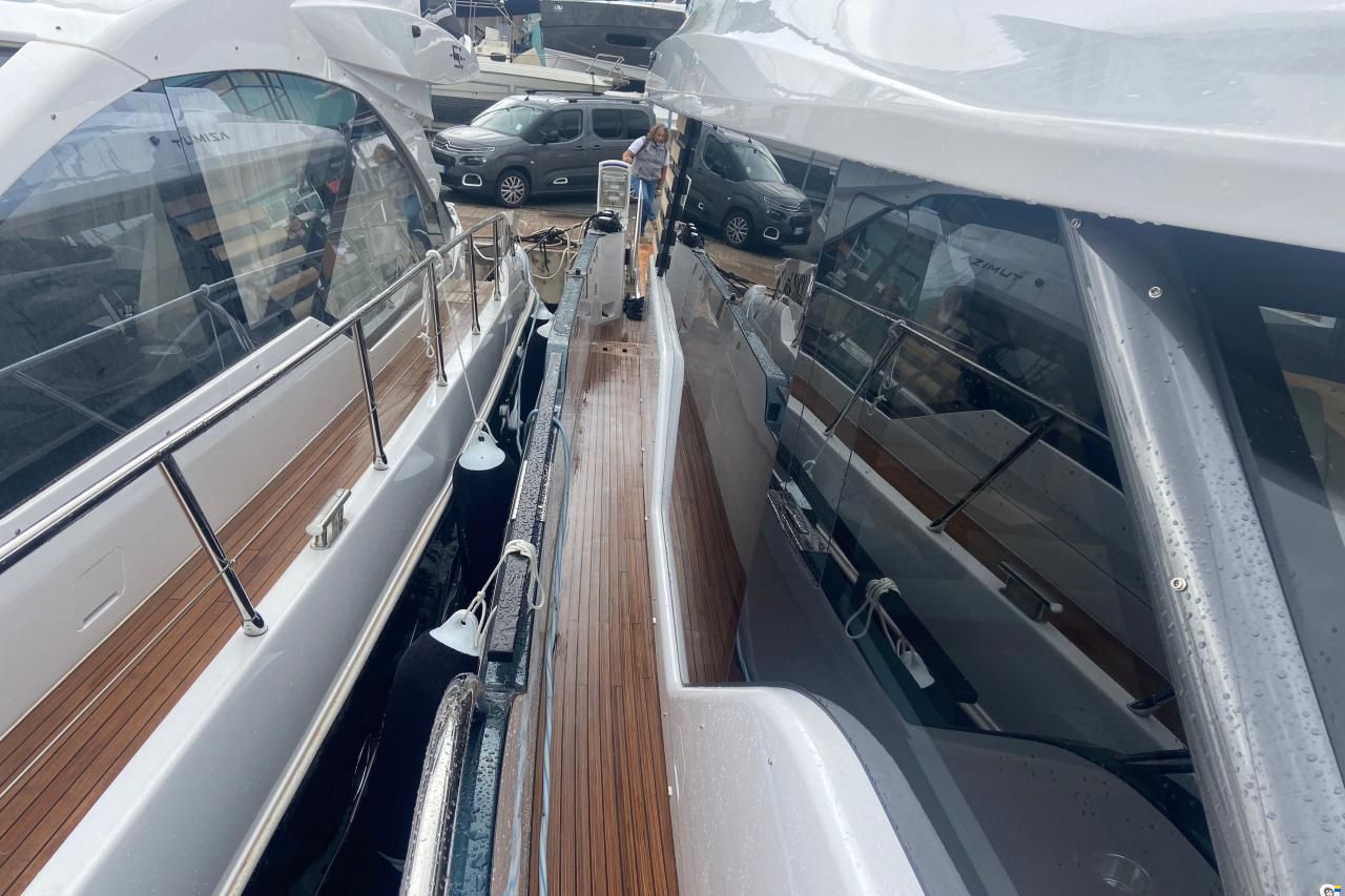 Azimut Magellano 60