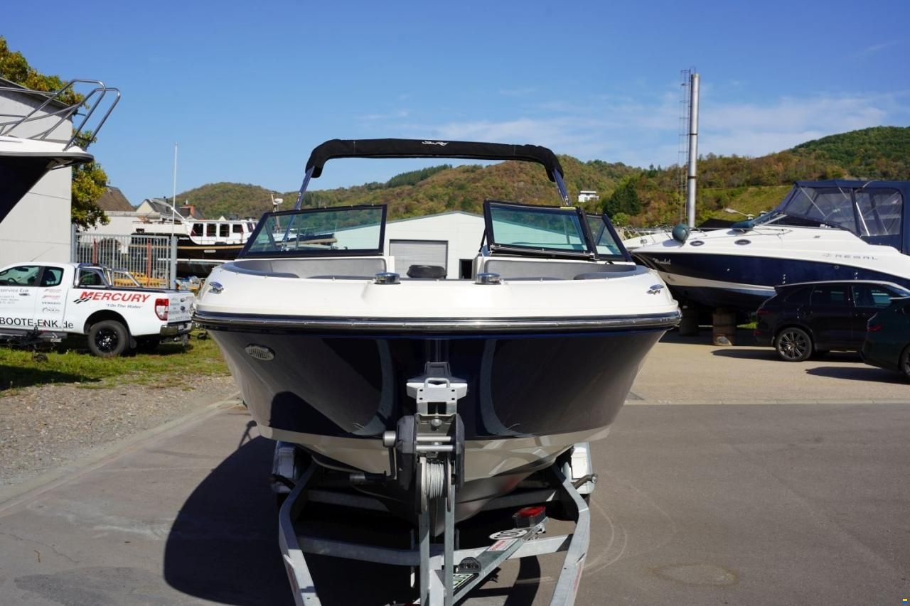 Sea Ray 230 SPXE 2017
