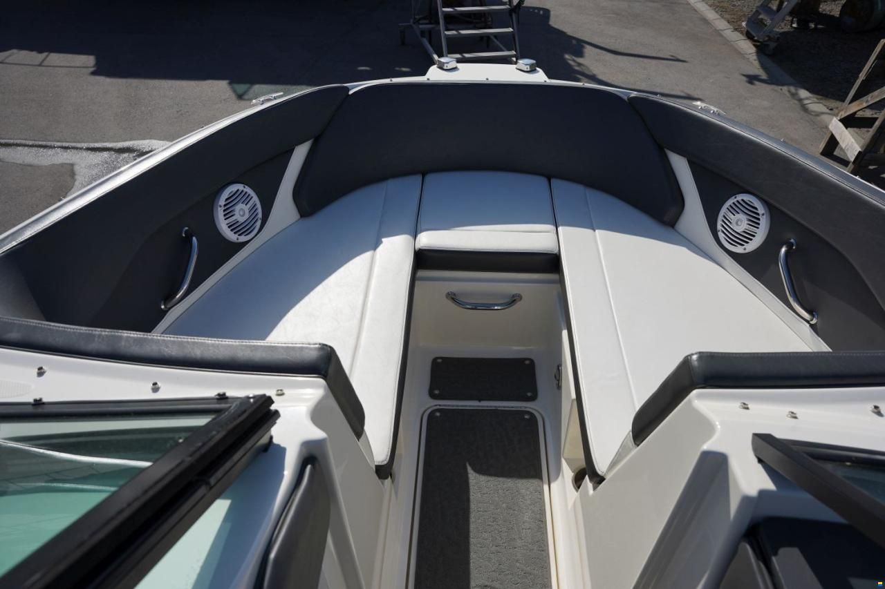 Sea Ray 230 SPXE 2017