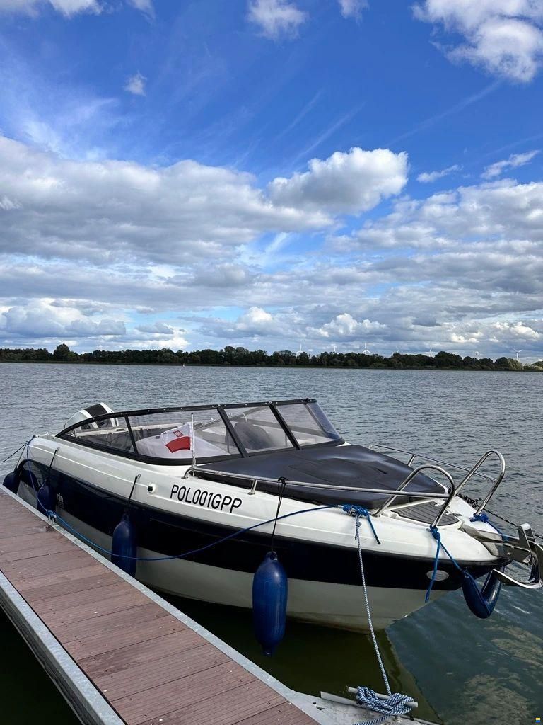 HydroMarin 6930 Daycrusier