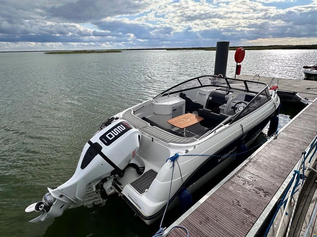 HydroMarin 6930 Daycrusier